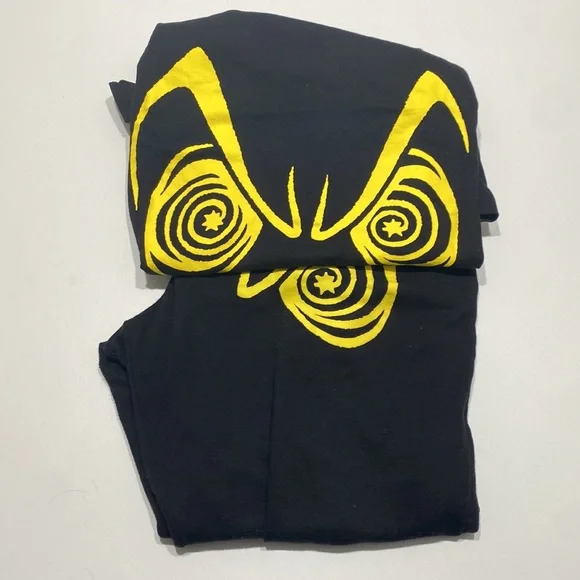 Disney X Hiedi Klum Cruella Glow in the Dark Eye Set Large Joggers Tee Shirt - Picture 5 of 7